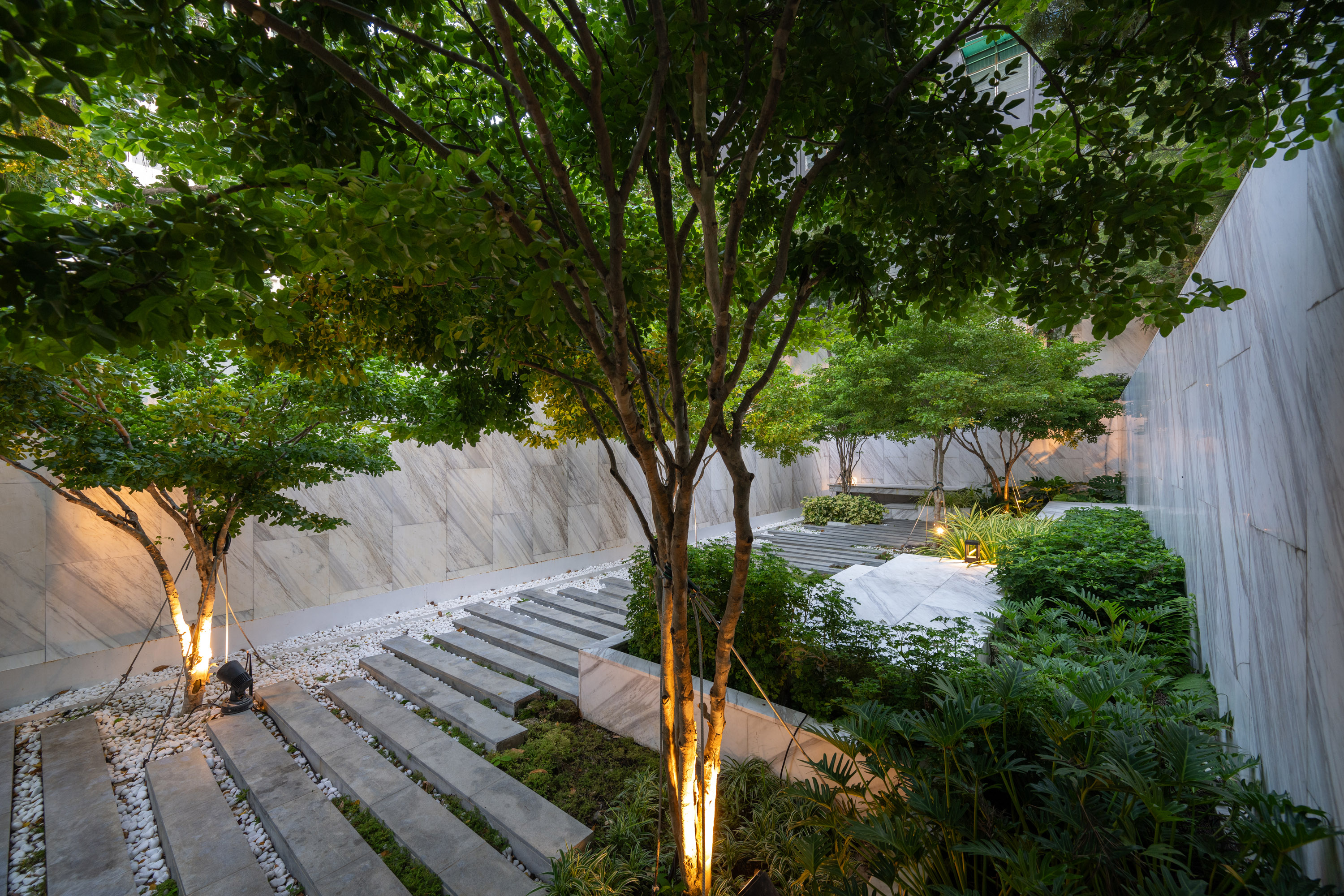 Communal garden with intimacy