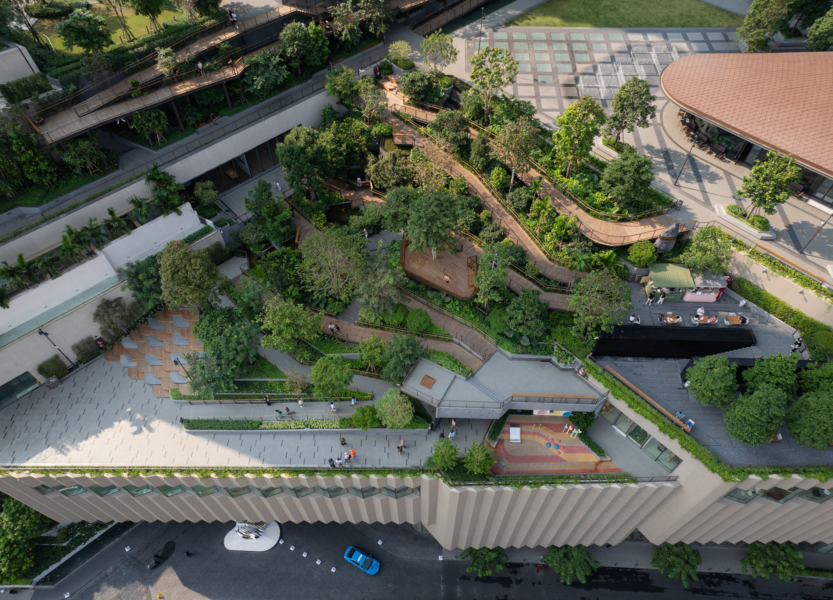 An Urban Roof park that brings a new vision to the city